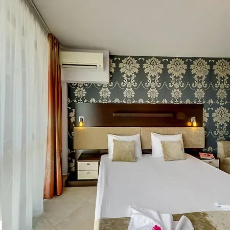 Briz Aparthotel Sluneční pobřeží