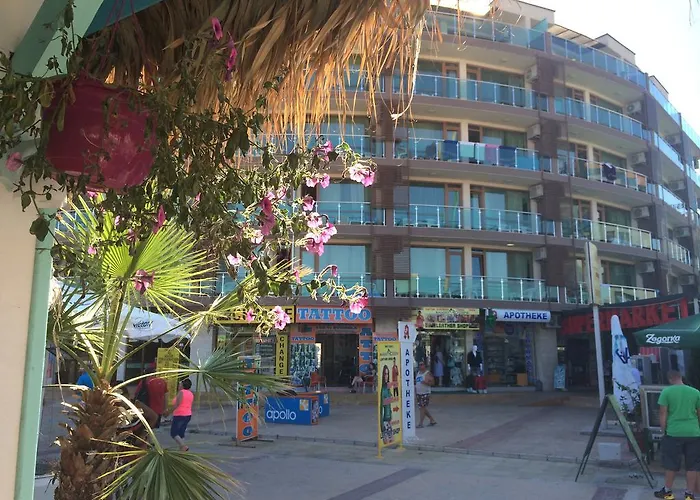 Ξενοδοχείο με διαμερίσματα Briz 3*