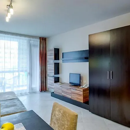 бриз бийч Апартхотел Слънчев бряг