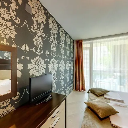 Апартхотел бриз бийч 3*