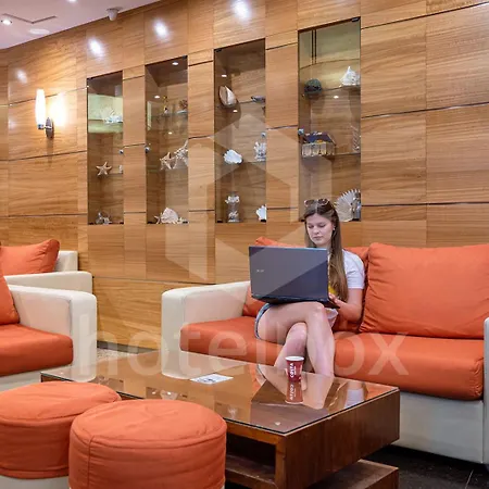 бриз бийч Апартхотел 3*