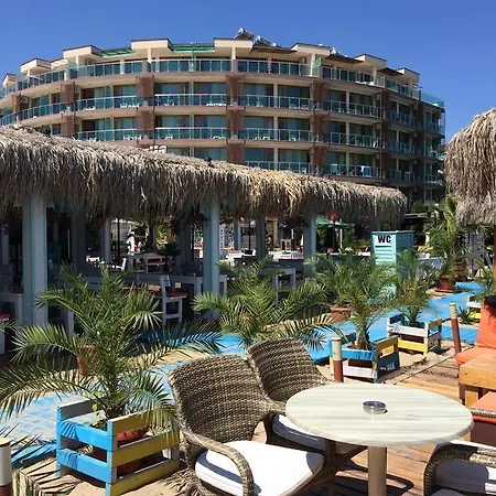 Апартхотел бриз бийч 3*